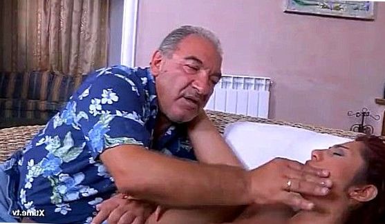 двое трахают одного мужика, порно видео