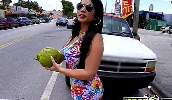 Этих дамочек объединяет одно - после секса все они любят, порно видео