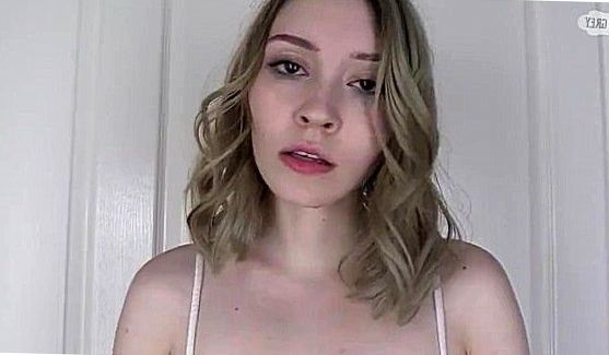 Она поласкала орально его член, а после дала сунуть в свою вагину, порно видео