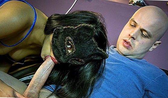 Горничная пришла на работу где её трахнул хозяин дома, порно видео