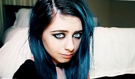 Nikki Sweet попалась в волосатые лапы умелого пахаря, порно видео