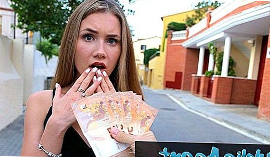 Поехали мы с другом отдыхать на природу и взяли с собой нашу общую подружку, порно видео